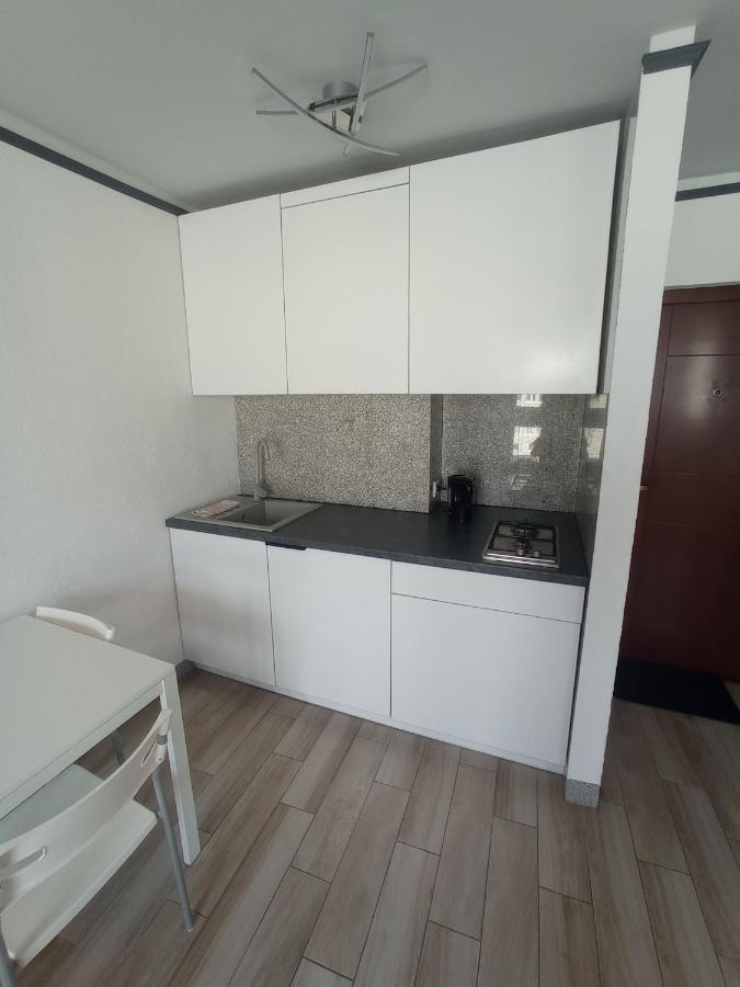 Topone Apartments Варшава Экстерьер фото